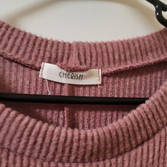 29. Cherish Sweater S - Picture 2 of 4